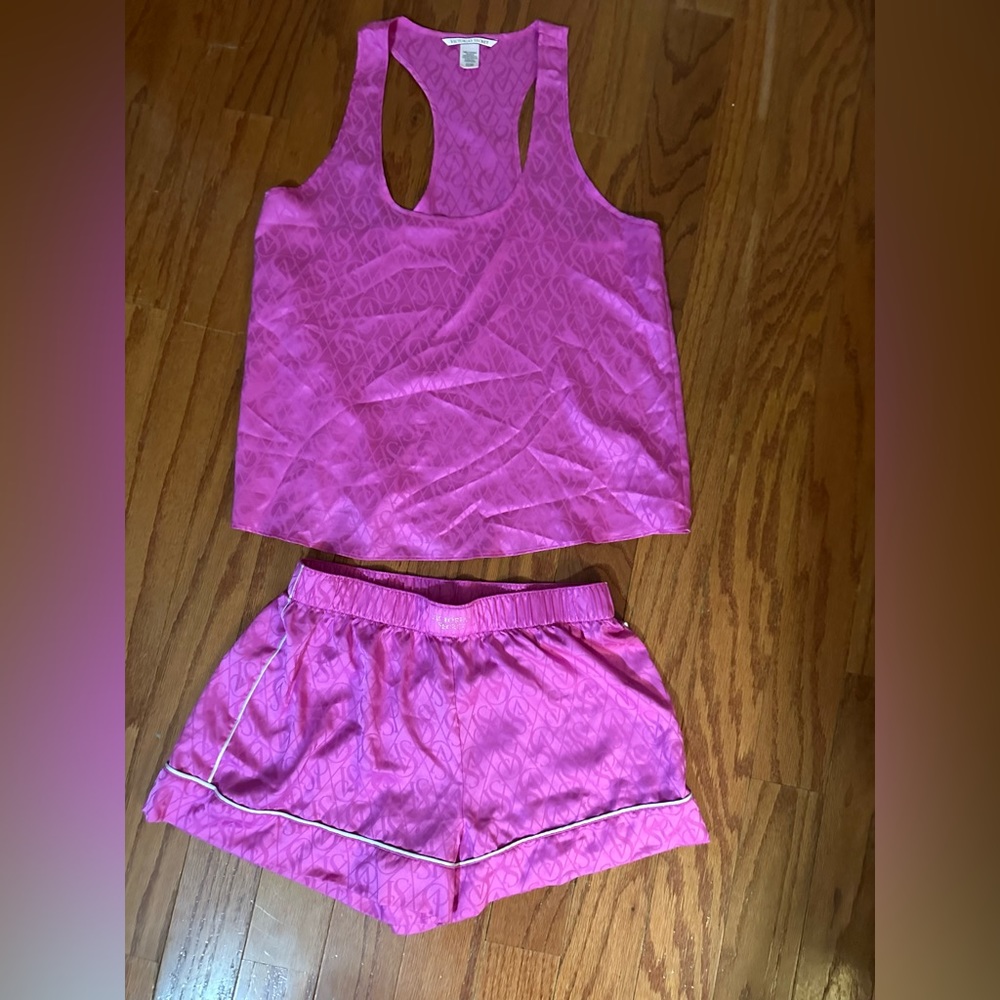 NWOT  Victoria Secret Pink Silk Pajamas size SP